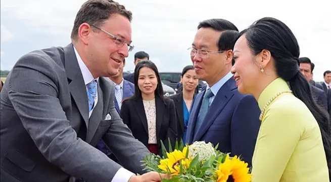 President concludes Austria visit, heading to Italy, Vatican