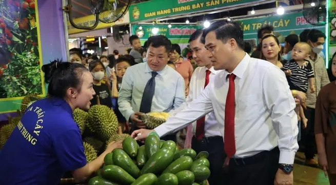 Long Khanh Fruit Festival opens in Dong Nai