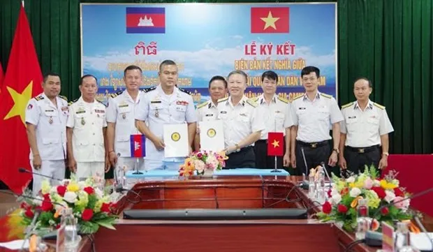 Vietnamese, Cambodian naval academies strengthen cooperation