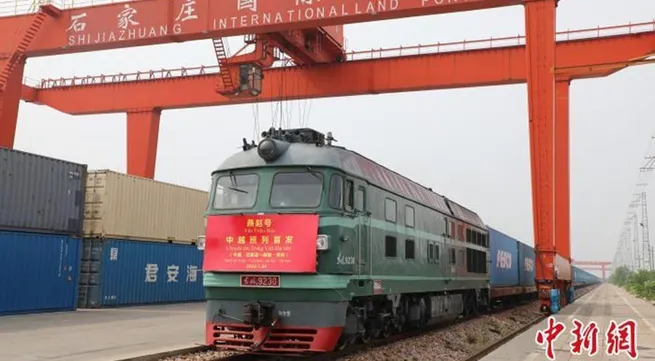 Container freight train service added between Vietnam and China