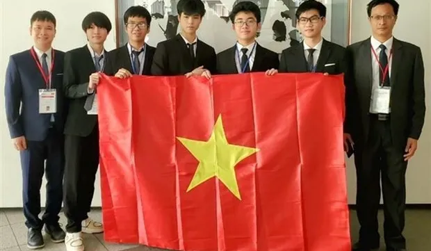 All five Vietnamese students win medals at International Physics Olympiad