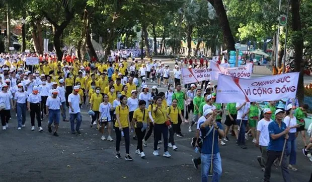 5,000 join charity walk for AO/dioxin victims in HCM City