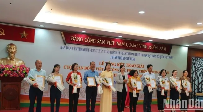Winners announced in writing contest on COVID-19 prevention and control in Ho Chi Minh City