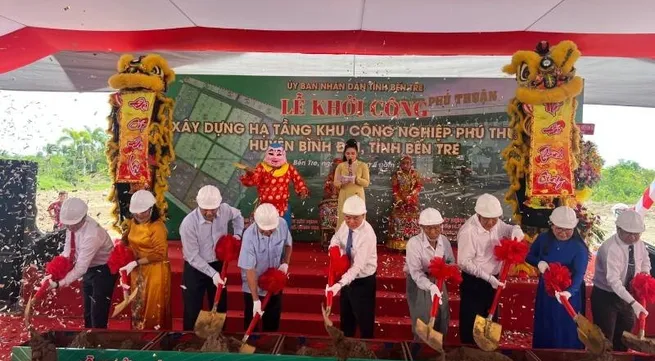 Work starts on infrastructure of Phu Thuan Industrial Park in Ben Tre