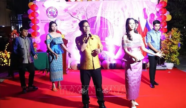 Vietnamese students hold Tet celebration in Cambodia