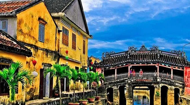 Vietnam welcomes over 12.7 million foreign tourists in nine months