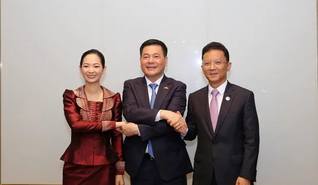 Vietnam, Cambodia promote cooperation in industry and trade