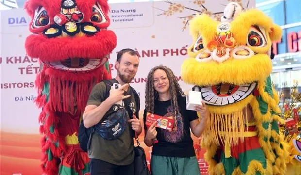 Localities welcome first tourists in Lunar New Year