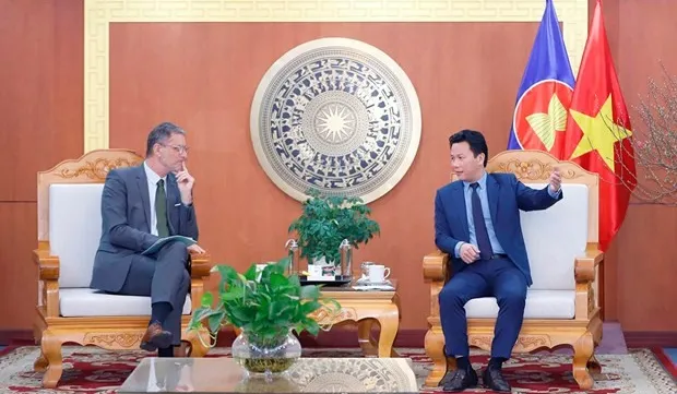 French Gov’t supports Vietnam in the fight against climate change: ambassador