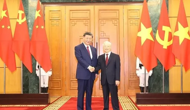 Vietnamese, Chinese Party leaders exchange Lunar New Year greetings