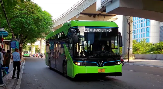 Hanoi aims to green up bus system ahead of schedule