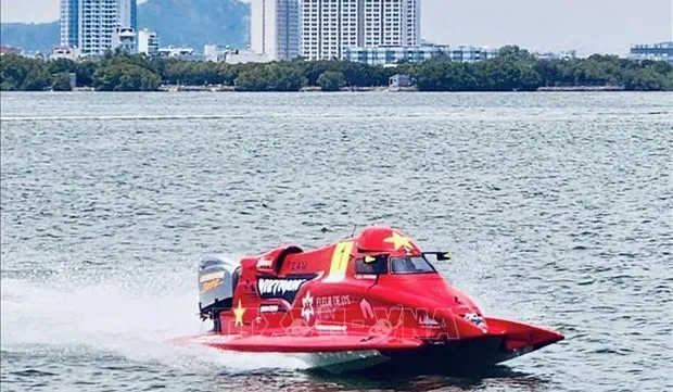 Vietnam ranks first at world powerboat race