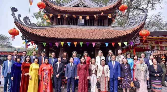 Vice President meets with female ambassadors, representatives of int'l organisations in Vietnam