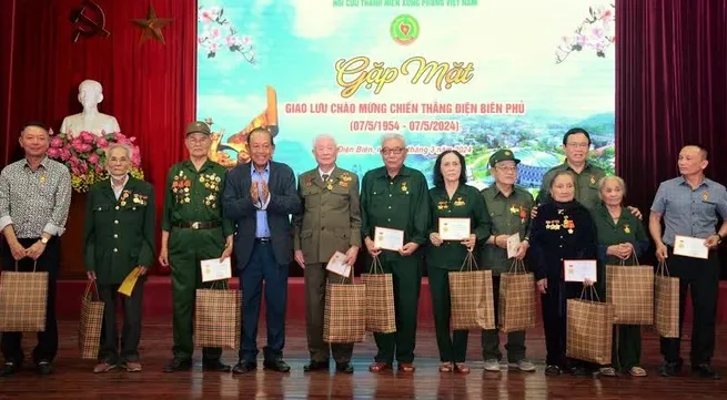 Former Vietnamese Youth Volunteers celebrate Dien Bien Phu Victory