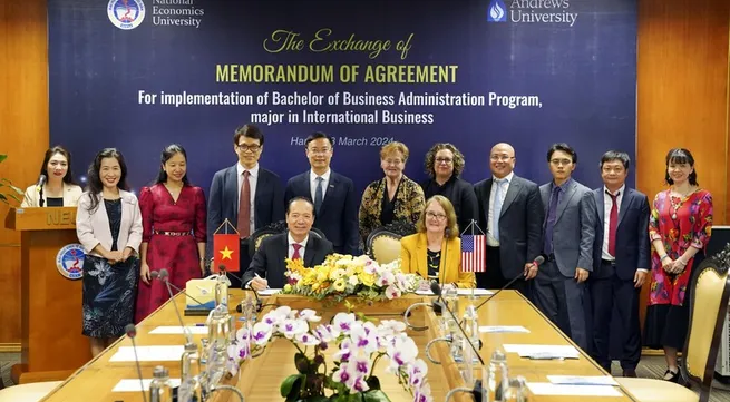 Vietnamese, US universities seal training cooperation deal