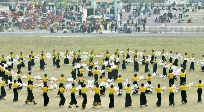 More than 2,000 artists join Xoe Thai Folk Dance Festival in Dien Bien