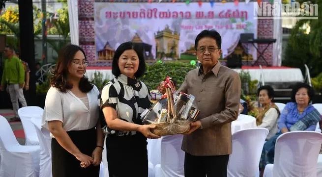 Vietnamese Embassy in Thailand congratulates Lao’s traditional New Year