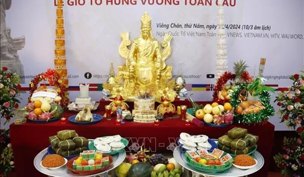 Overseas Vietnamese in Laos, France, Israel commemorate Hung Kings