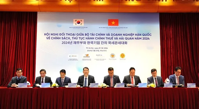 Unprecedented solutions provided for foreign firms in Vietnam: Official