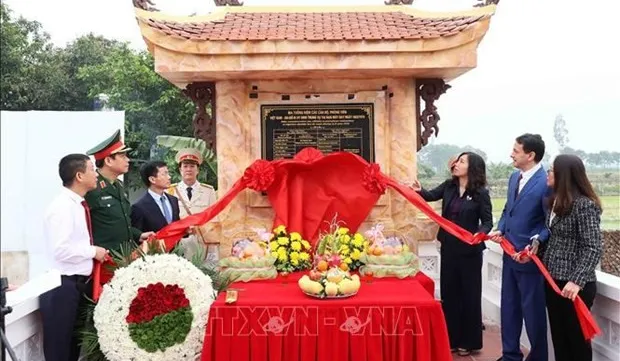 Vietnamese and Algerian victims of 1974 plane crash remembered in Hanoi