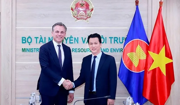 Netherlands ready to assist Vietnam in sustainable sand mining, water management