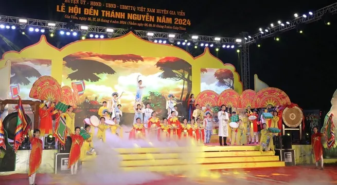 Saint Nguyen Temple Festival underway in Ninh Binh