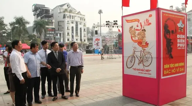 Poster exhibition marks 70th anniversary of Dien Bien Phu Victory