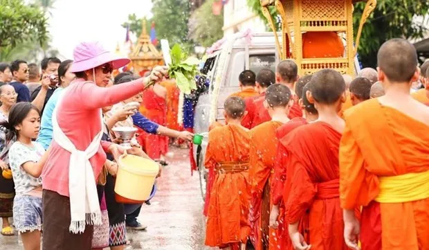 Vietnamese mission in Geneva congratulates Lao counterpart on traditional festival