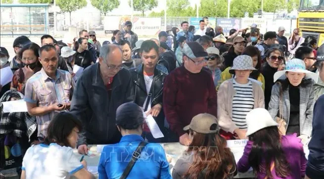 Support comes to Vietnamese business households impacted by Warsaw fire