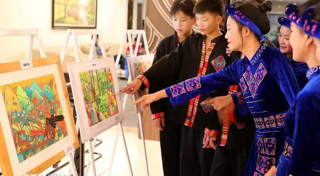 Painting contest educates children on historic Dien Bien Phu Victory