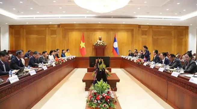 Lao leaders highly value legislative cooperation with Vietnam