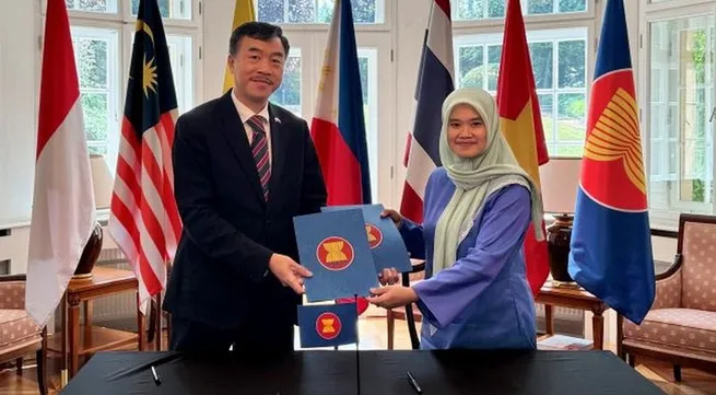 Vietnam assumes rotary chair of ASEAN Committee in Czech Republic