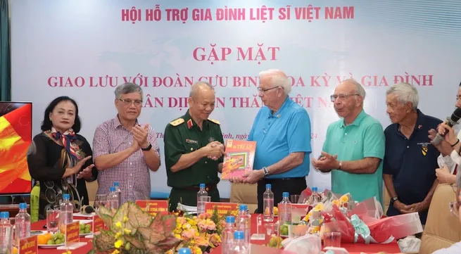 US war veterans share information about Vietnamese martyrs' remains