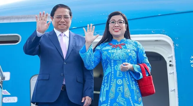 PM Pham Minh Chinh leaves for official visit to RoK