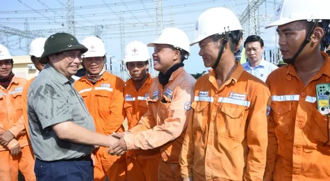 PM inspects 500kV transmission line project in Thanh Hoa