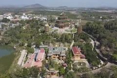 “Pagoda Villages” in the Highlands