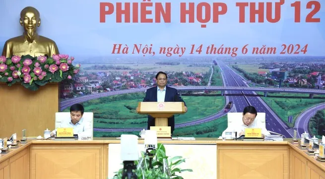 PM urges stronger efforts to complete expressway target