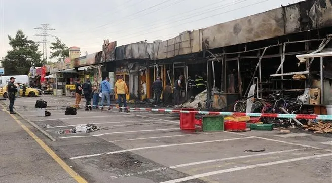 Fire hits Vietnamese market in Prague