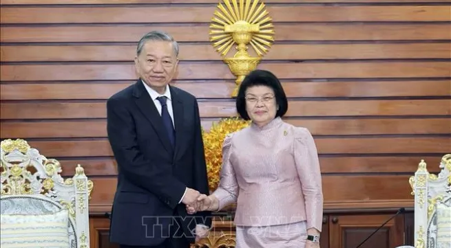 President To Lam meets Cambodian NA President