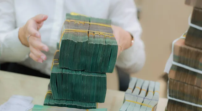 Reference exchange rate down slightly on October 21