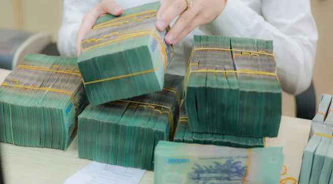 Corporate profits soar in Q1 2025, led by banking sector