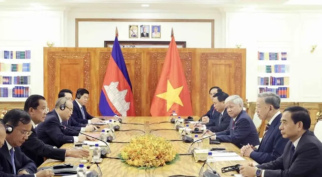 Vietnamese President, Cambodia's CPP, Senate leader hold talks