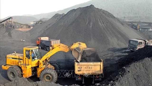 VCCI recommends mineral mining rights to be granted through auction and bidding