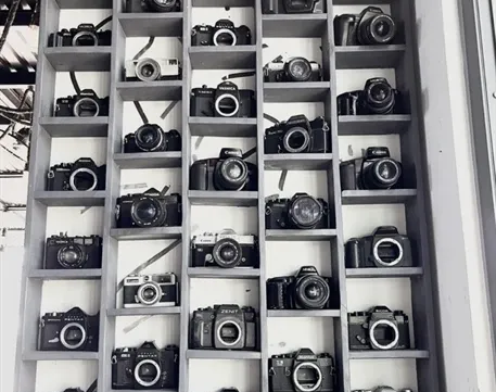 Collection of 700 cameras spanning decades in Hau Giang