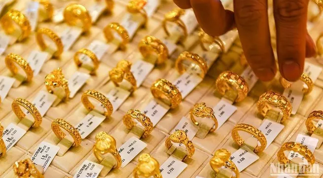 Price of gold rings increases following global trend