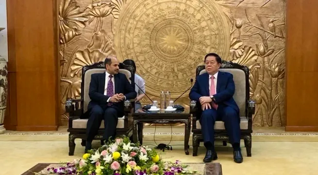 Party official receives Indian, Japanese ambassadors