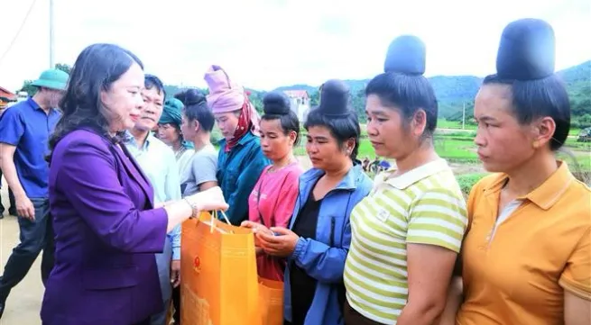 Vice President examines post-flood recovery in Son La