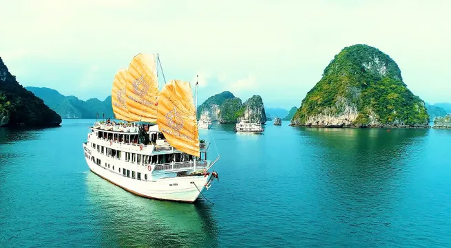 7 Wonders Day to spotlight UNESCO heritage jewel Ha Long Bay