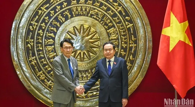 Top legislator hosts member of Japan's House of Representatives