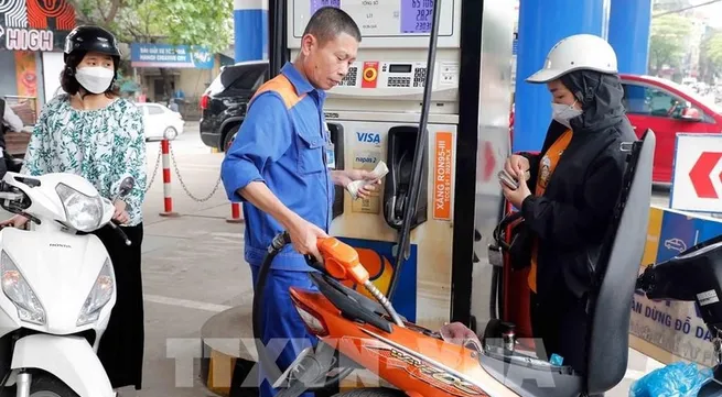 Petrol prices decrease slightly in latest adjustment